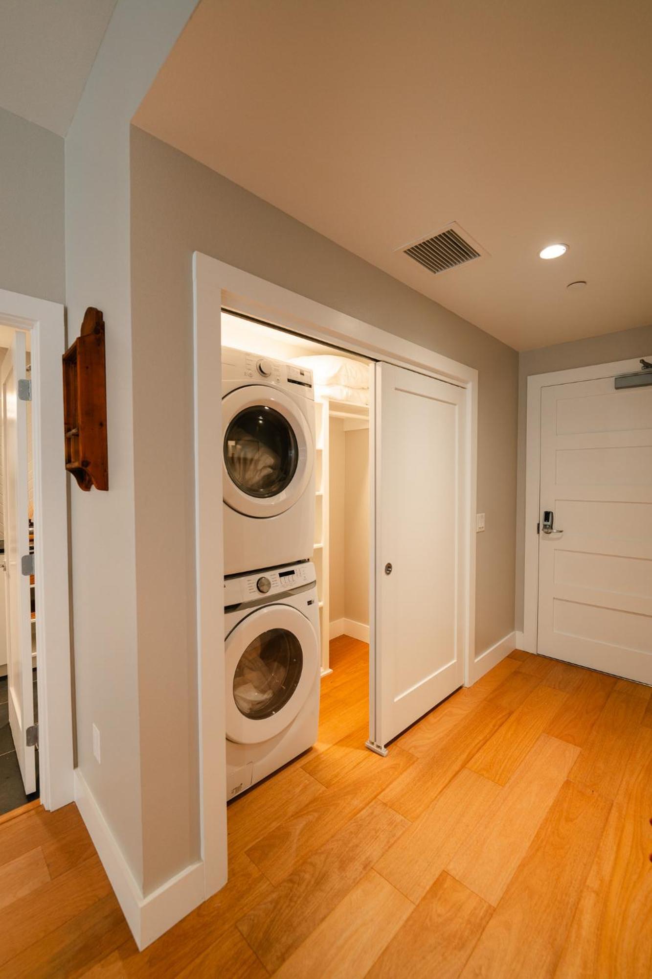 Western 1924 Luxury Lofts Martindale ภายนอก รูปภาพ
