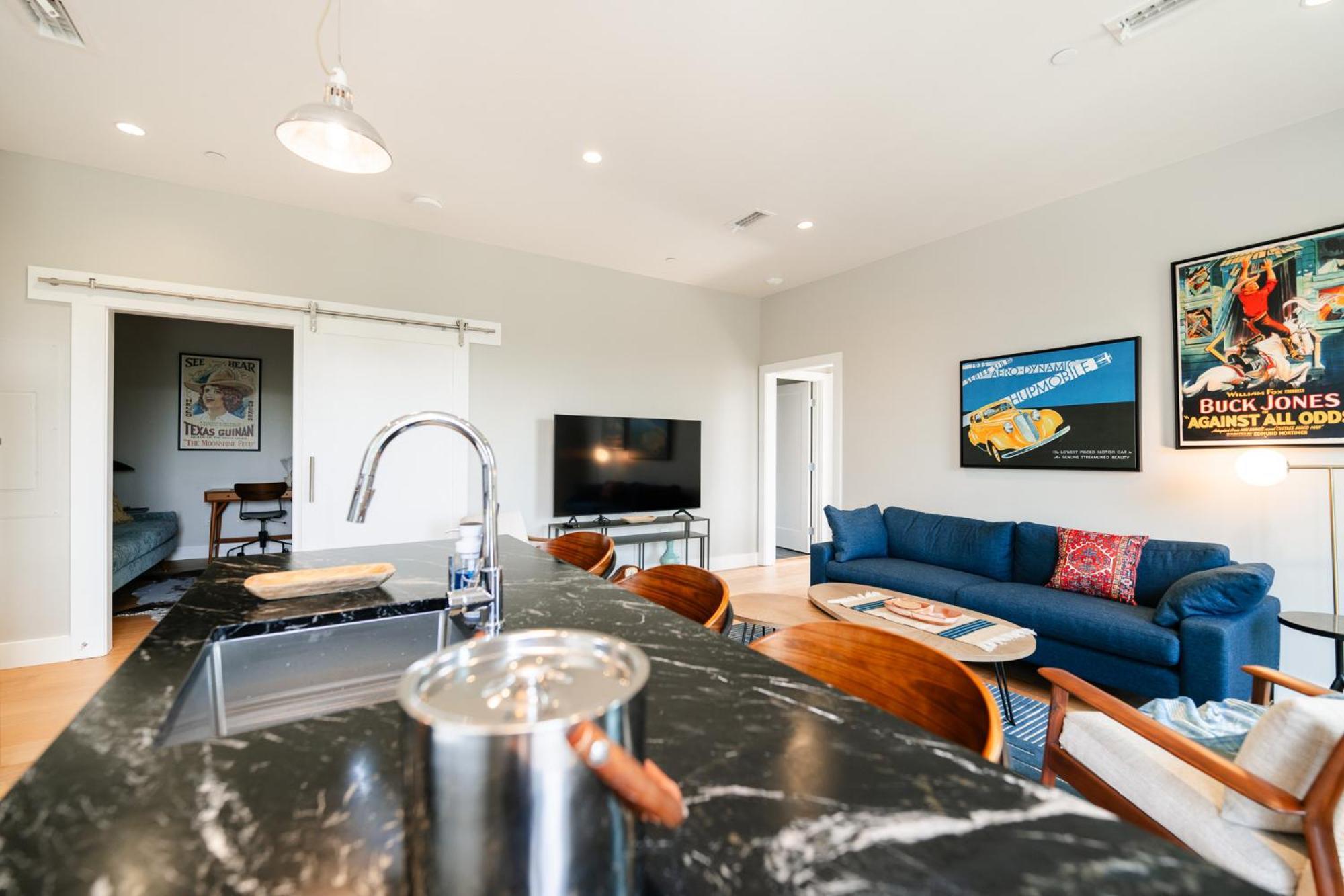 Western 1924 Luxury Lofts Martindale ภายนอก รูปภาพ