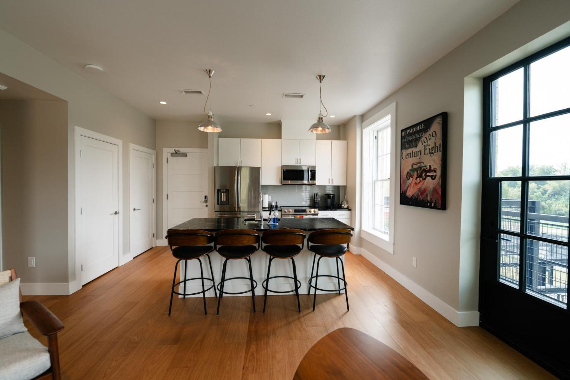 Western 1924 Luxury Lofts Martindale ภายนอก รูปภาพ