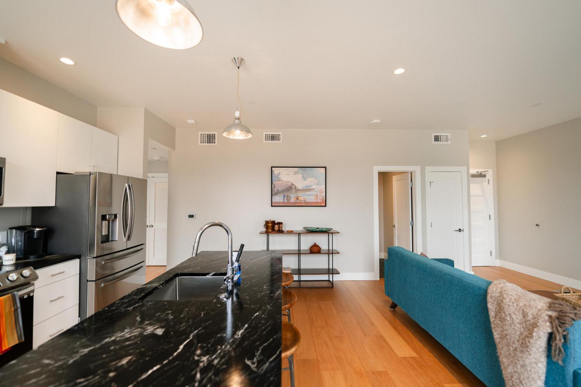 Western 1924 Luxury Lofts Martindale ภายนอก รูปภาพ