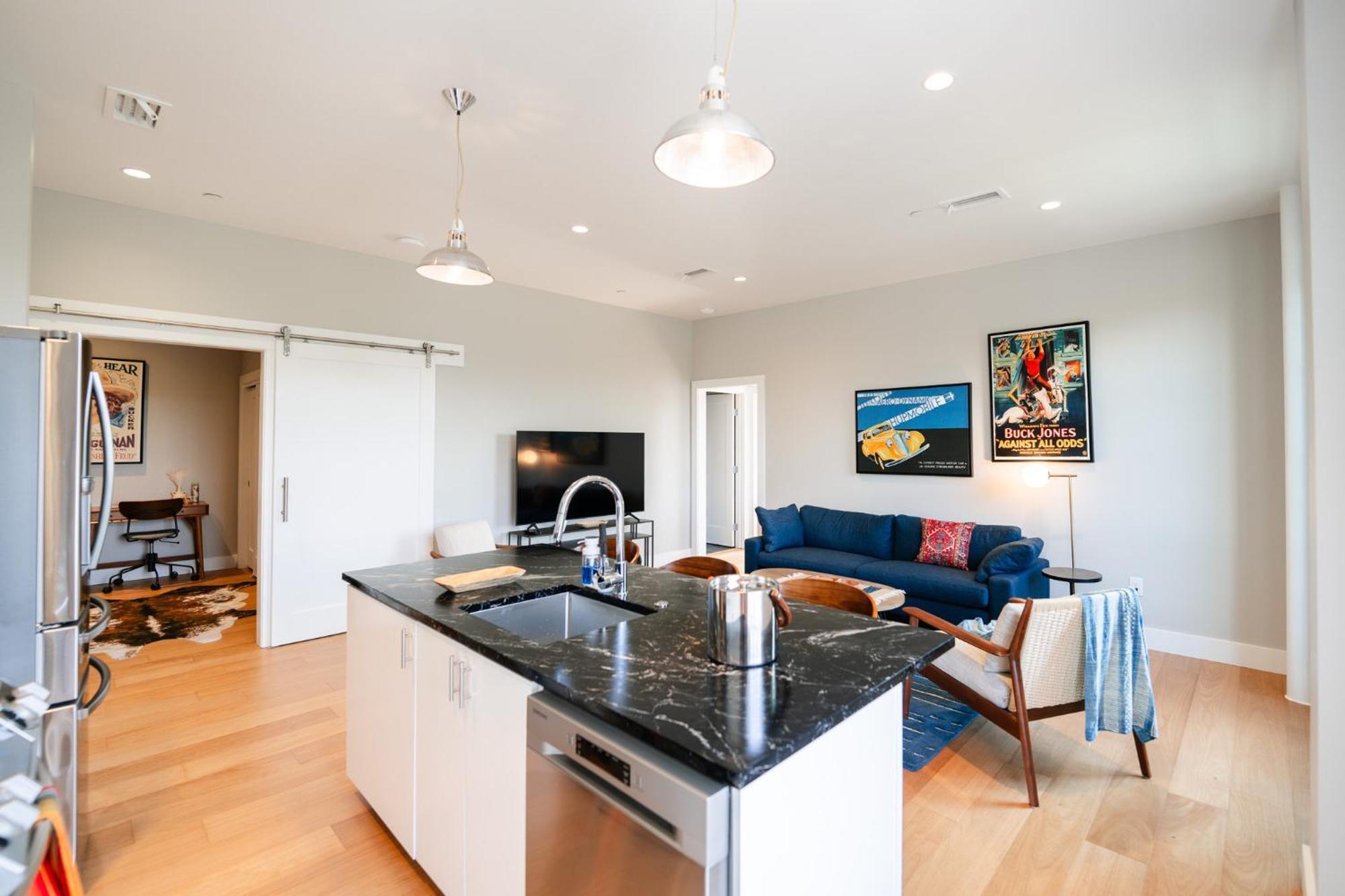 Western 1924 Luxury Lofts Martindale ภายนอก รูปภาพ